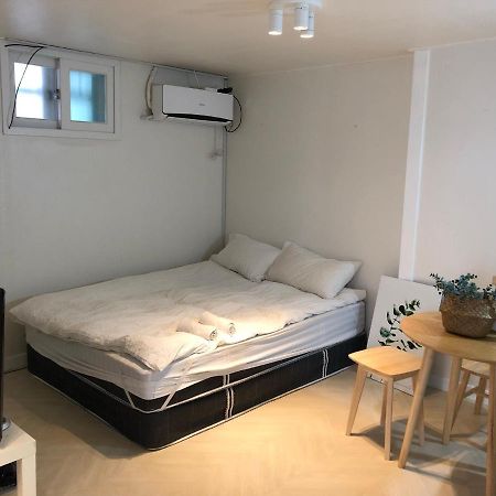 Хостел Rich House Dongdaemun Сеул Екстер'єр фото