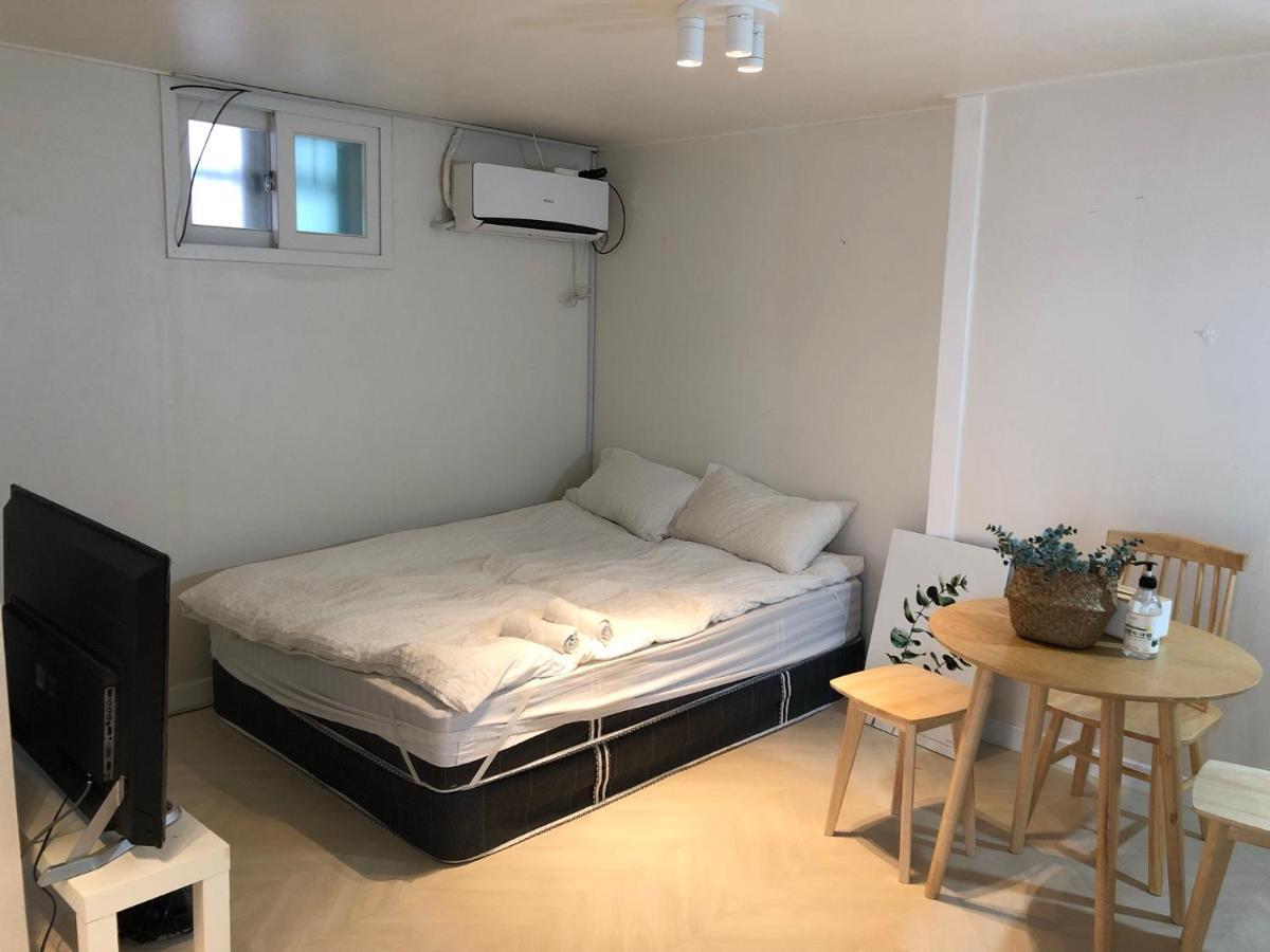 Хостел Rich House Dongdaemun Сеул Екстер'єр фото